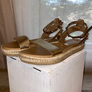Steve Madden Gold Studded sandals. Size 9. Worn twice.